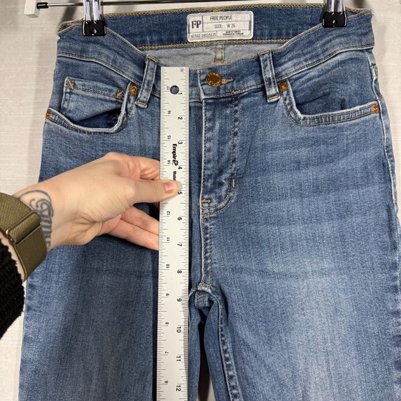 Free People Jeans Womens 26W Blue Fringe Distressed Pants Denim Boho Skinny - Picture 9 of 12